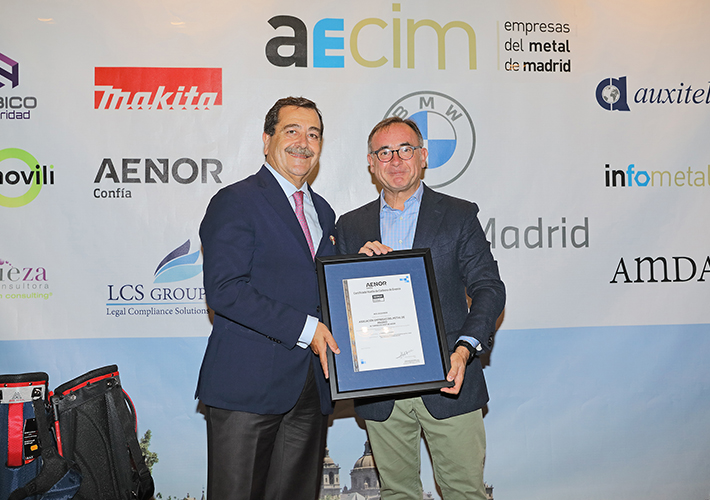 foto AECIM obtiene por primera vez la certificación de la huella de carbono de su IX Torneo de Golf con la validación de AENOR.